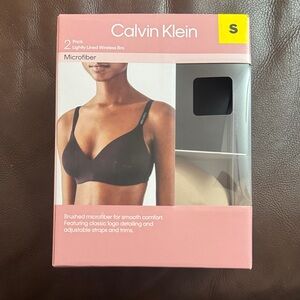 Calvin Klein Black and Cream Wireless Bra Set